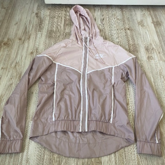 Women’s Nike pink windbreaker size xs - Picture 2 of 5